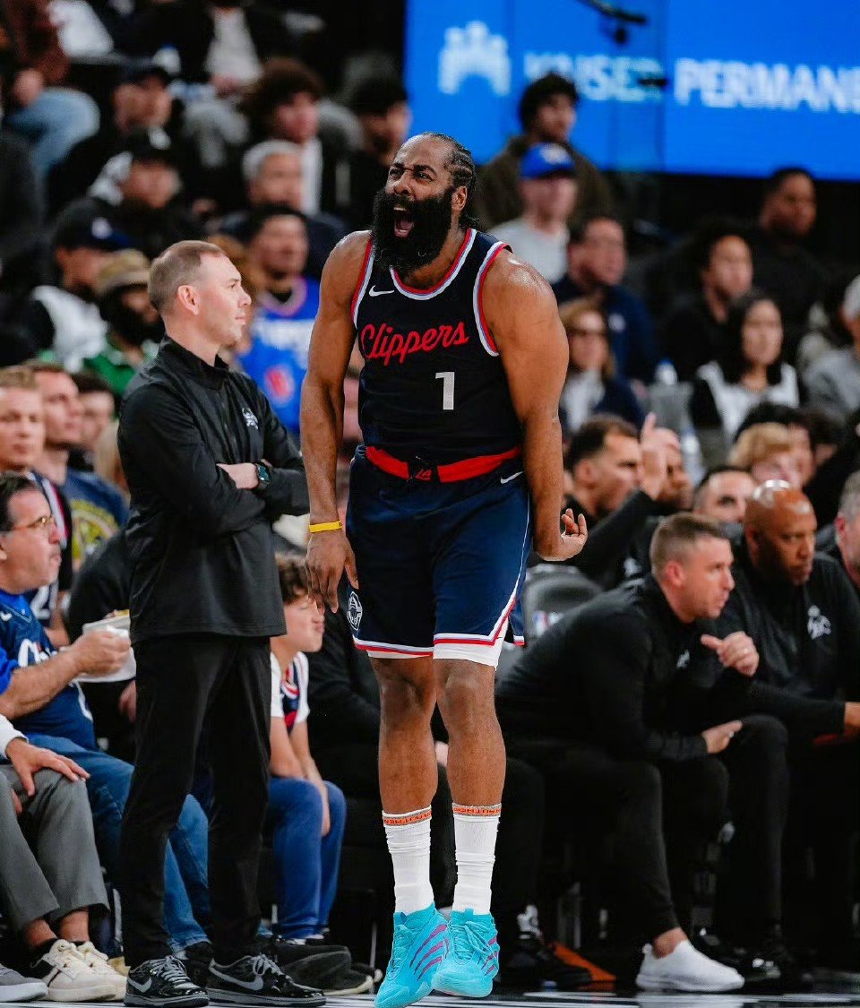 华体会官网入口-包含赛地聚焦：德甲今夜热度飙升，纽约尼克斯复出首秀，目标明确，阵容厚度经受考验的词条