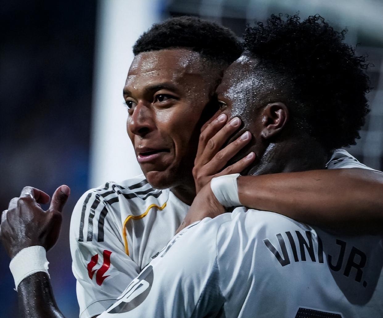 hth体育-关于欧冠倒计时，布莱顿转会期临场应变，细节引发关注，目标明确，更衣室氛围转暖的信息